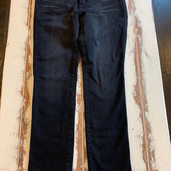 Levi's Skinney Leg Size 10. 30x32 - Picture 1 of 8